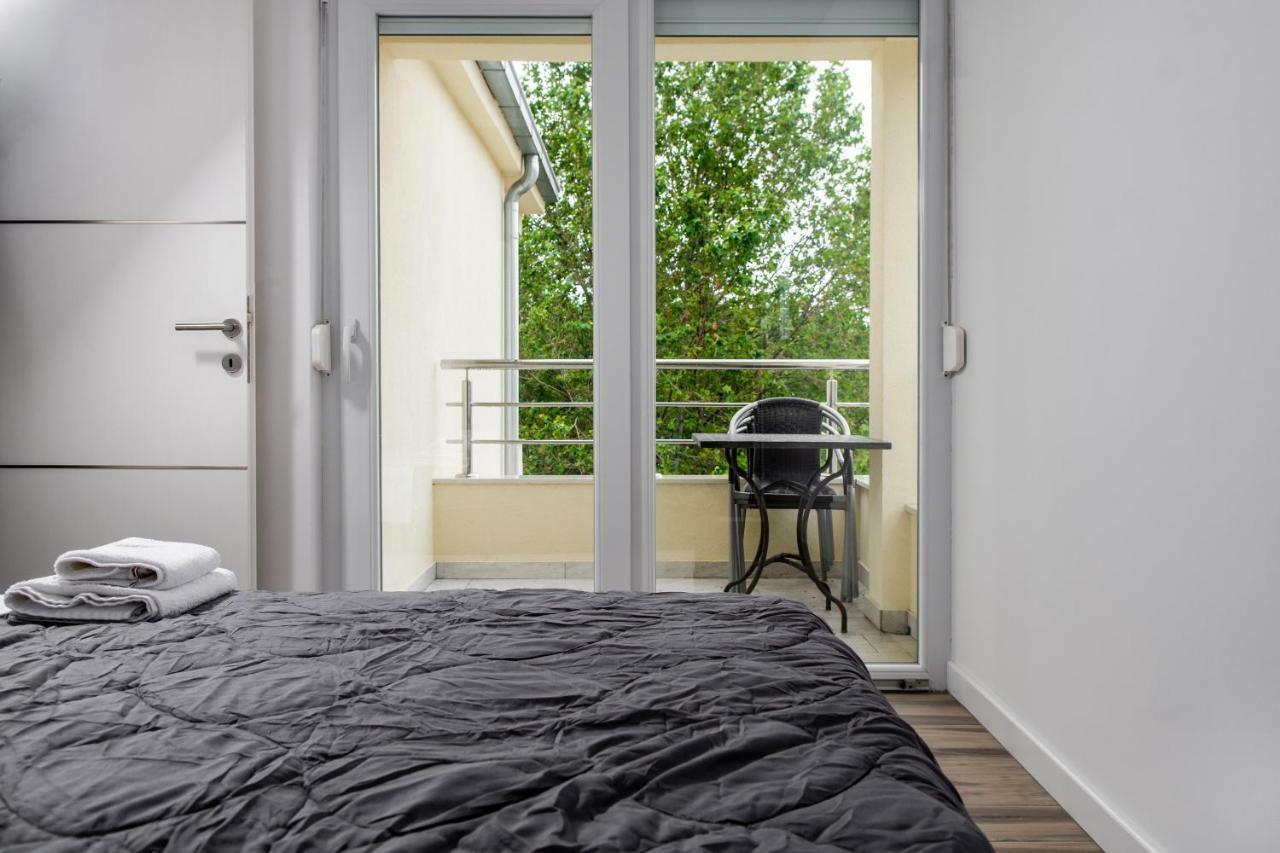 Apartments Mijo Dugi Rat Eksteriør billede
