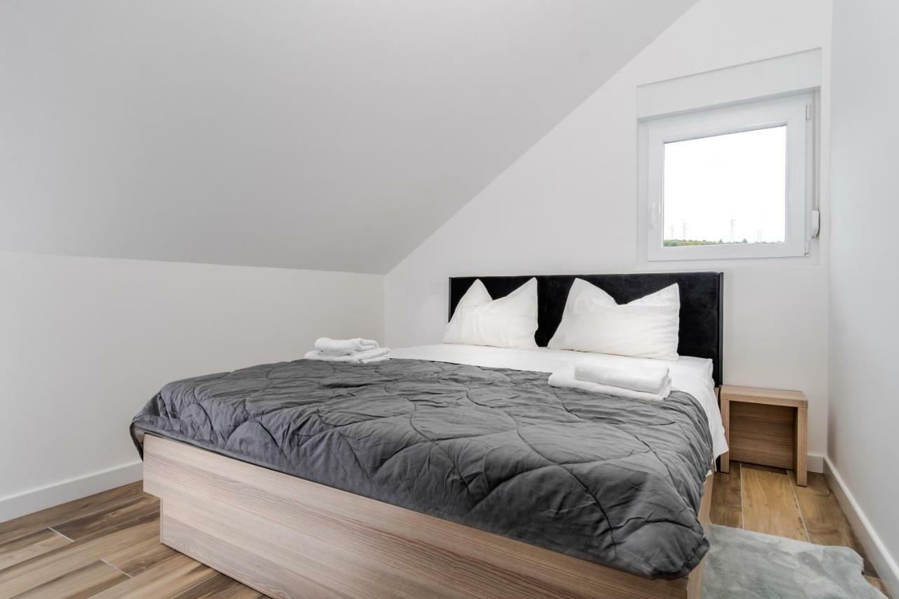 Apartments Mijo Dugi Rat Eksteriør billede